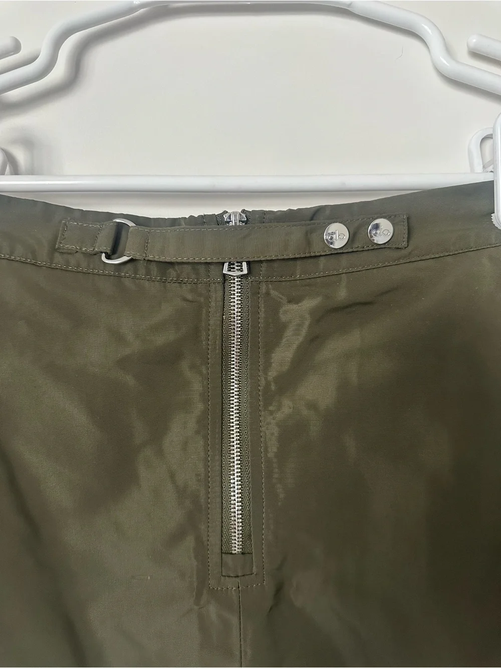 NWOT Alo Yoga Work It Mini Skirt - Green Olive - XXS